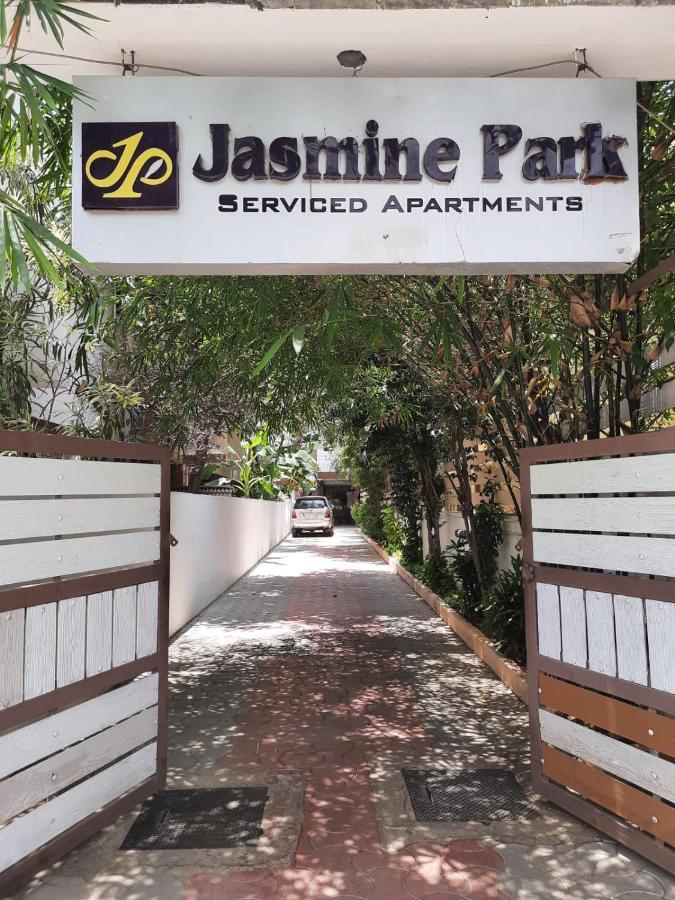 الشقق الفندقية شينايفي  Jasmine Park المظهر الخارجي الصورة